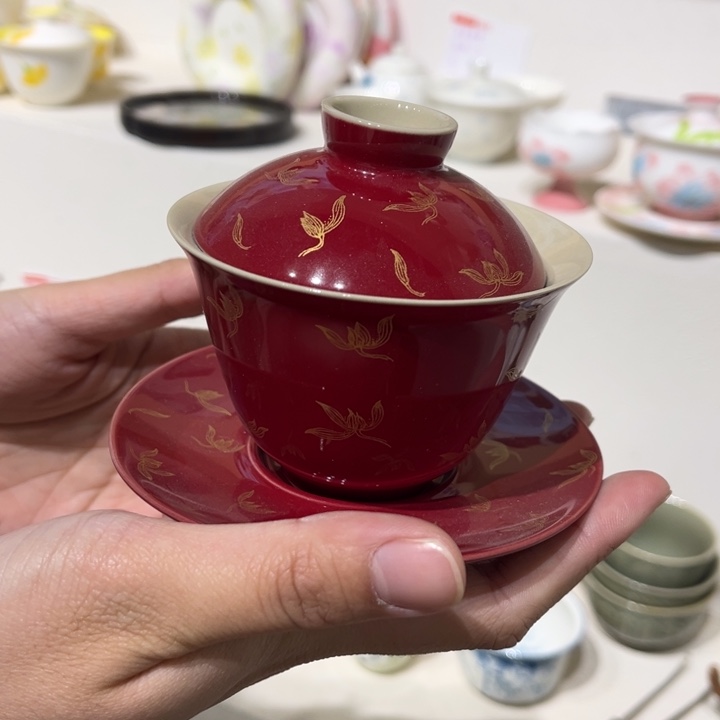 三才郎红盖碗。           