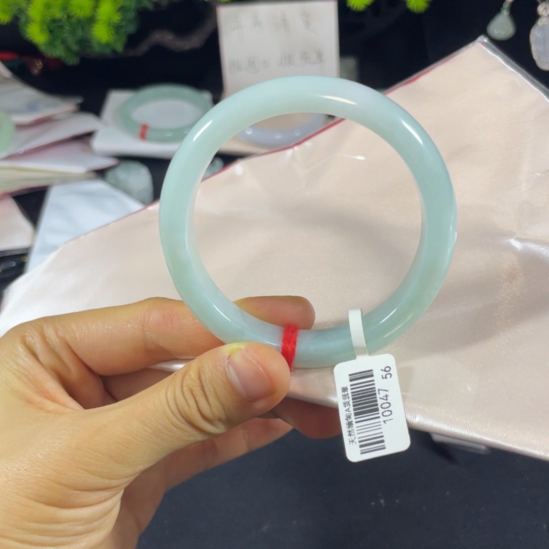 未镶嵌手镯翡翠天然翡翠手镯