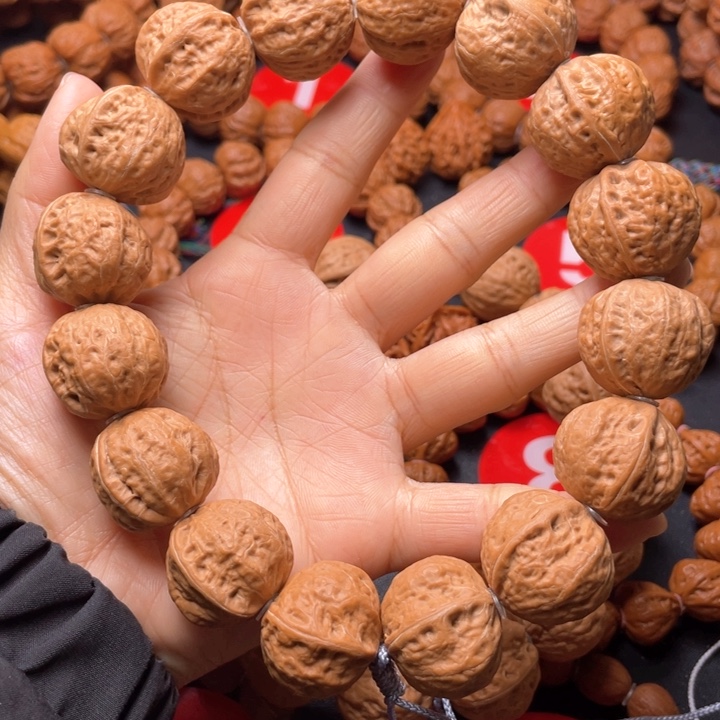 文玩核桃吊坠一道筋