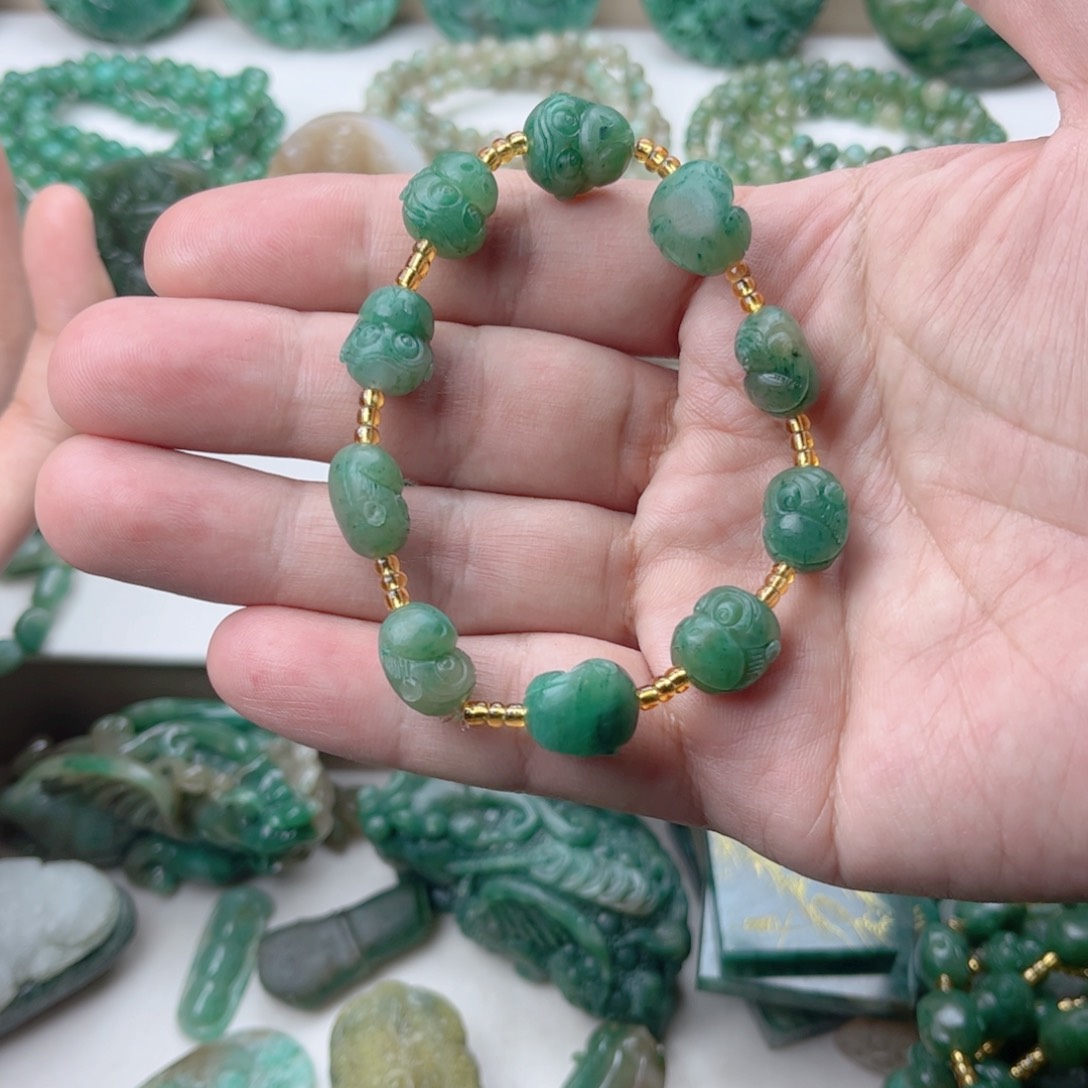 独山玉未镶嵌手串山**水