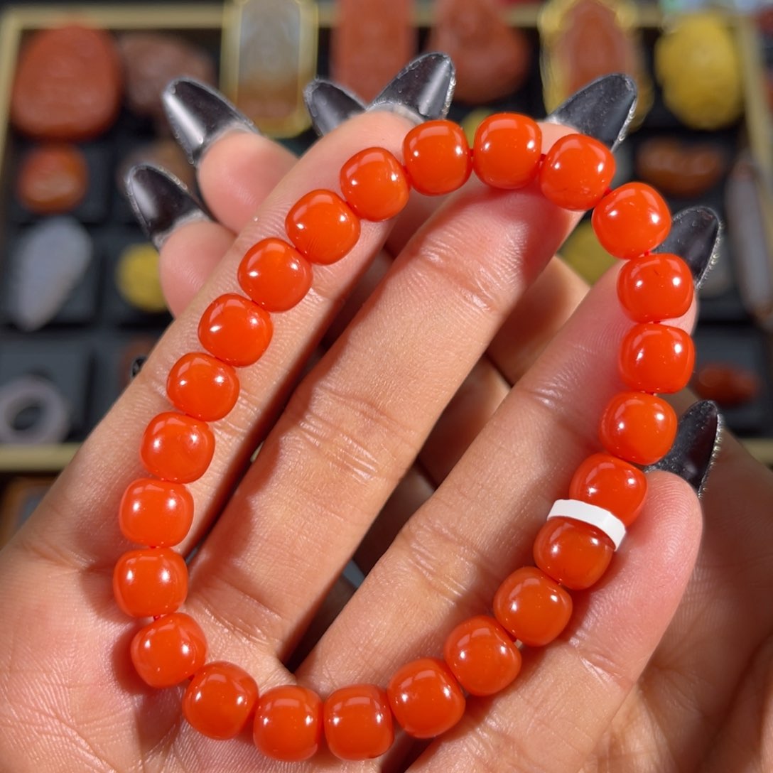 南红玛瑙滴水洞单圈8未镶嵌