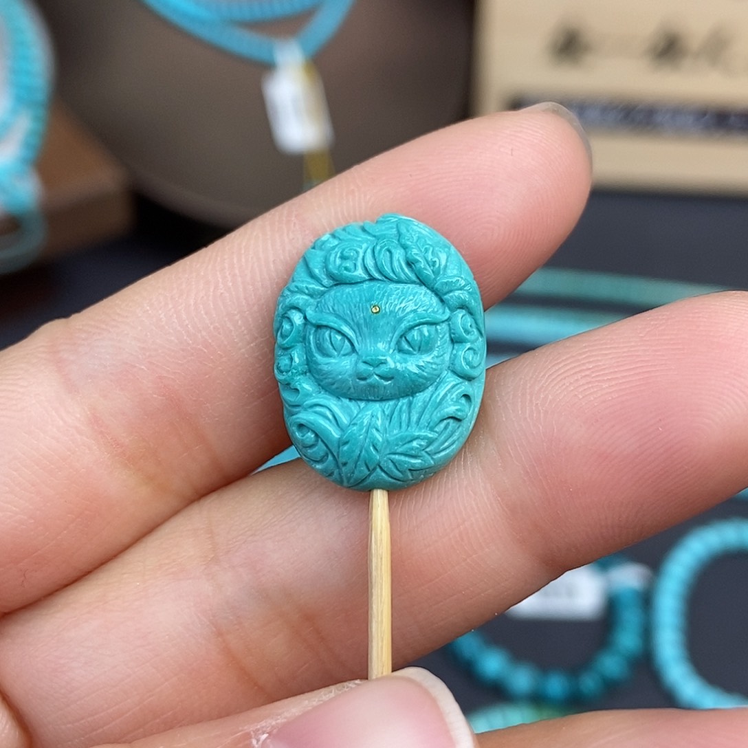 绿松石配饰未镶嵌