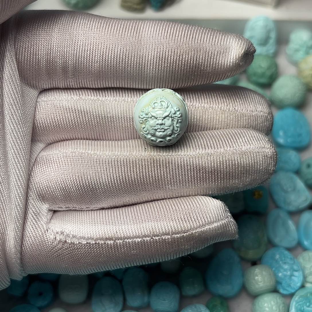 绿松石雕刻件未镶嵌