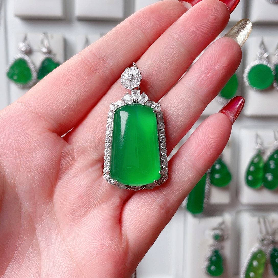 玛瑙/玉髓吊坠(赠链)银S925镶嵌