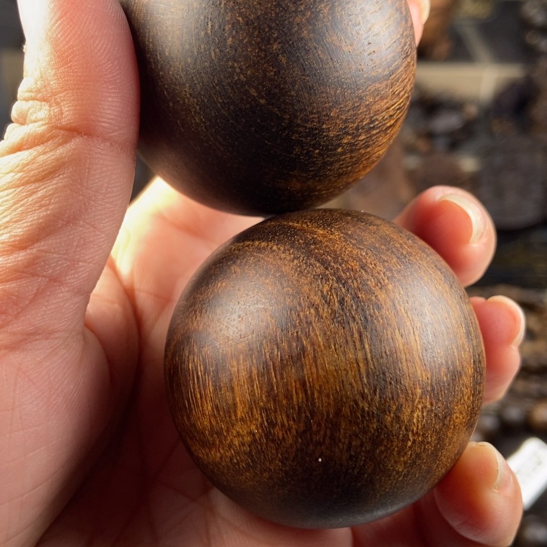 沉香木手把件白*越南芽庄富森红土