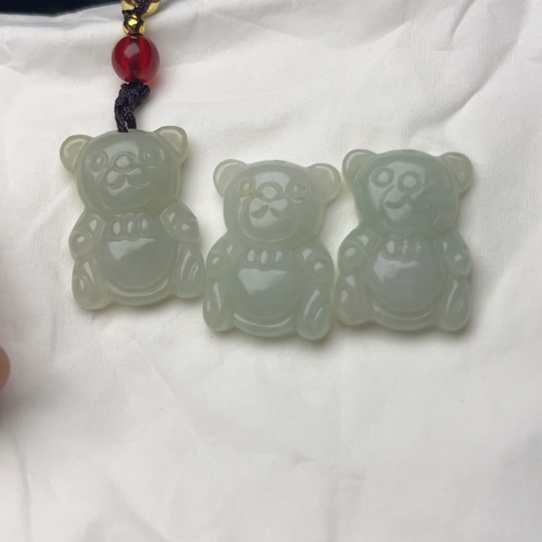 翡翠未镶嵌颈饰挂件