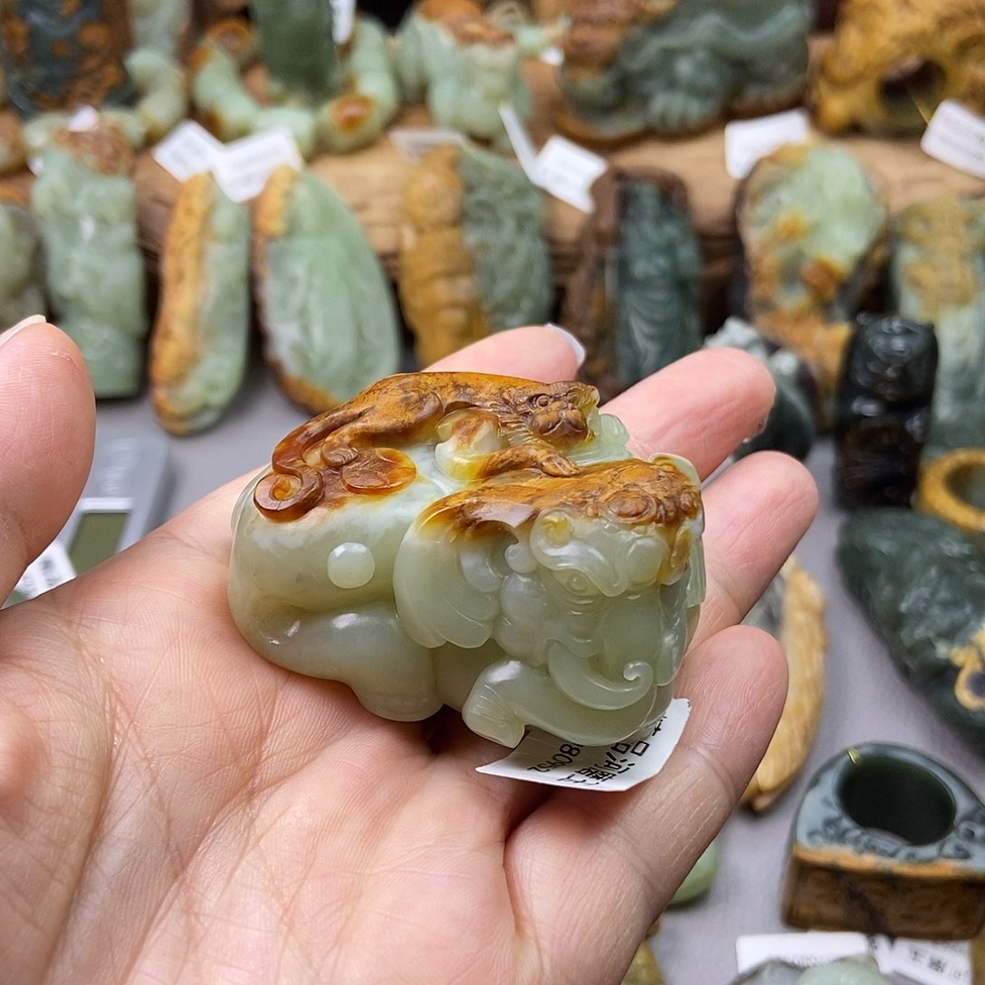 岫岩河磨玉（透闪石质玉）挂坠未镶嵌好*静