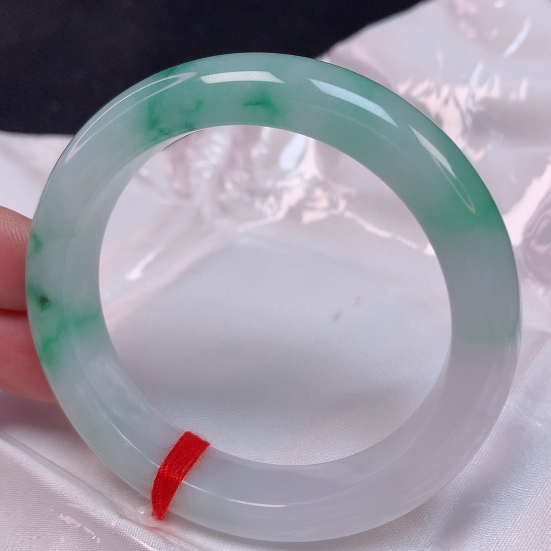 翡翠手镯未镶嵌52+ 翡翠手镯