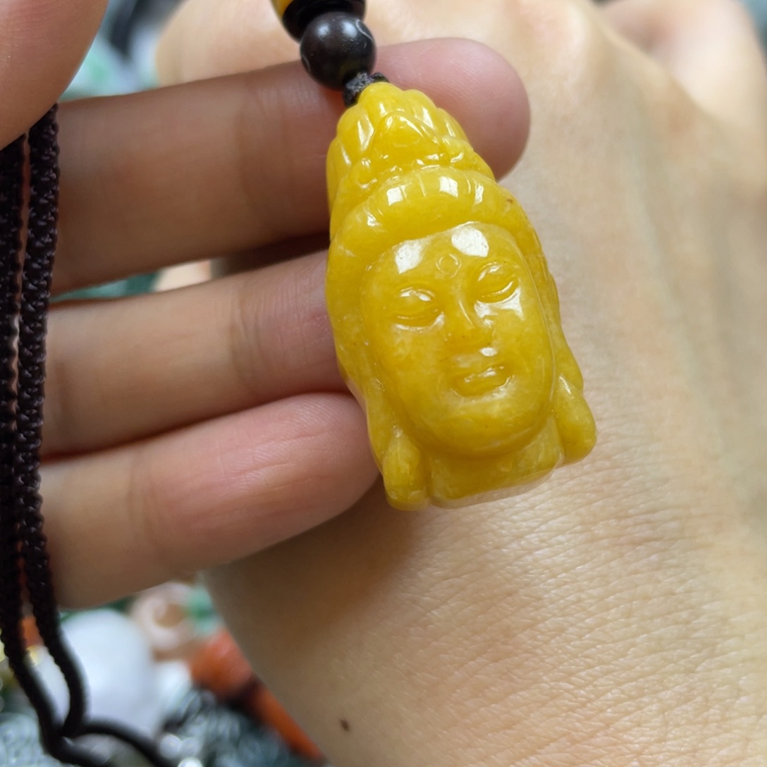 翡翠颈饰未镶嵌牌子