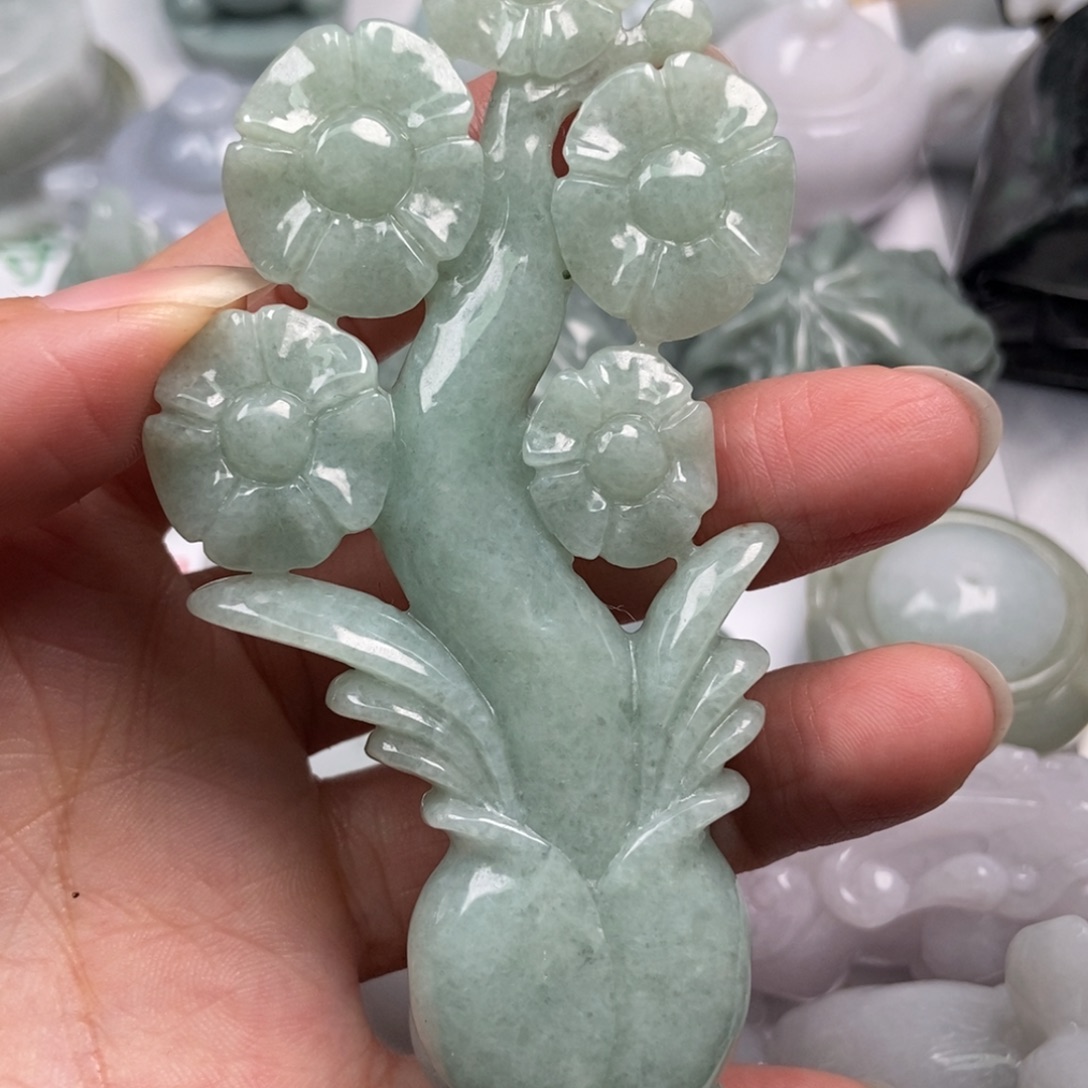 翡翠未镶嵌颈饰翡翠