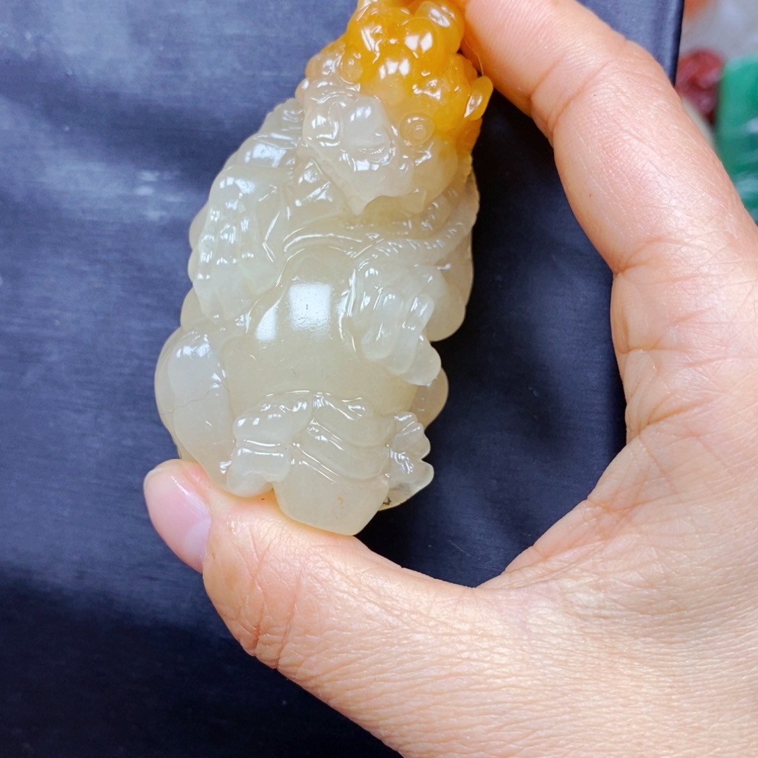 石英质玉颈饰未镶嵌