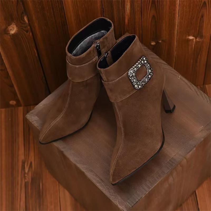 尖头时装靴水钻方扣磨砂短靴女秋冬季单靴加绒踝靴中跟细跟瘦瘦靴