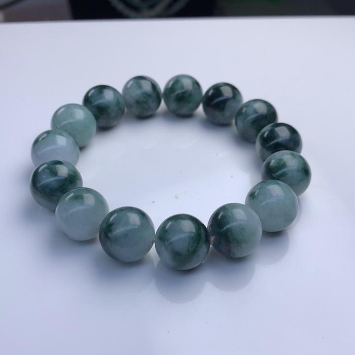 翡翠手串未镶嵌13.6mm！