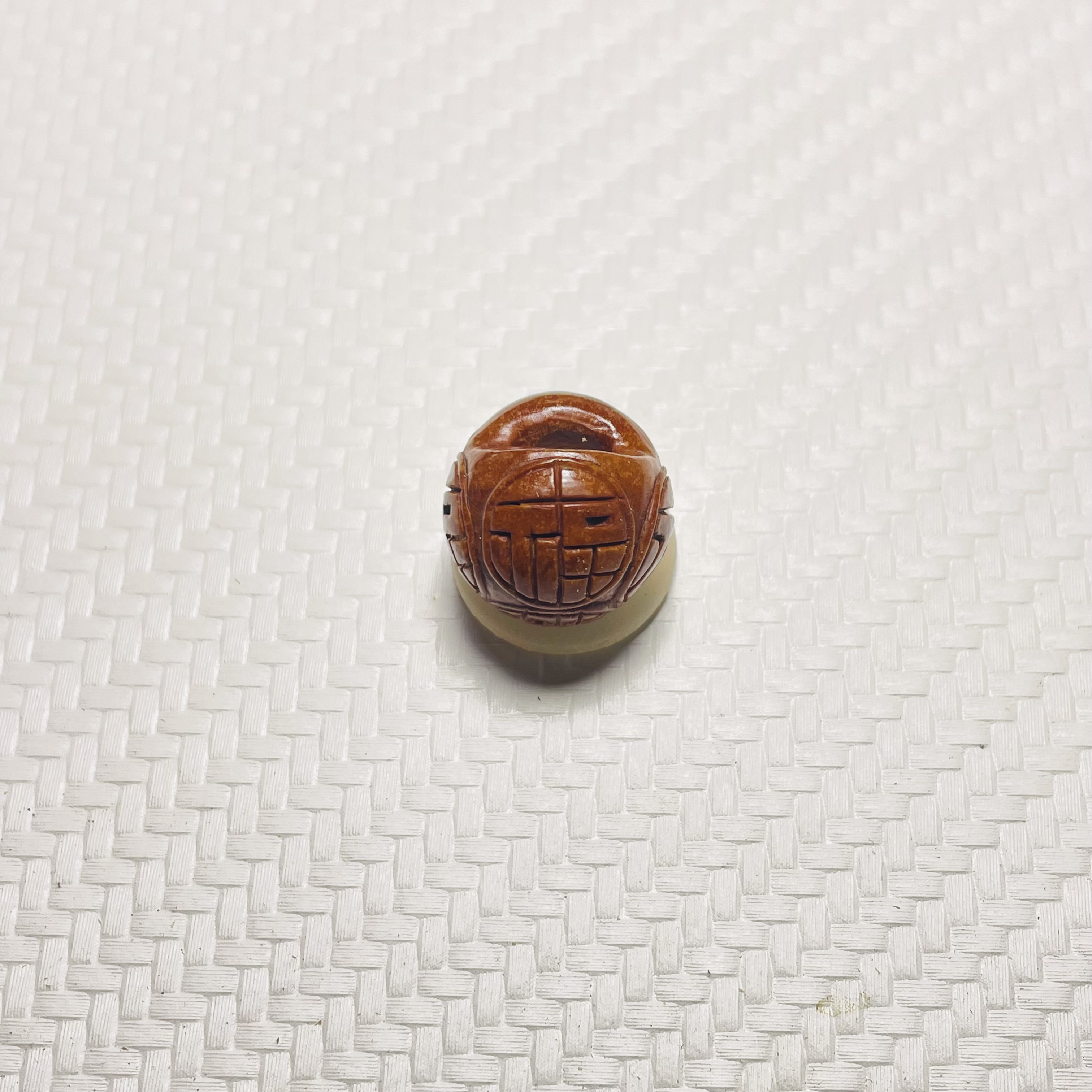 龙纹桃核手工雕刻，五福篮