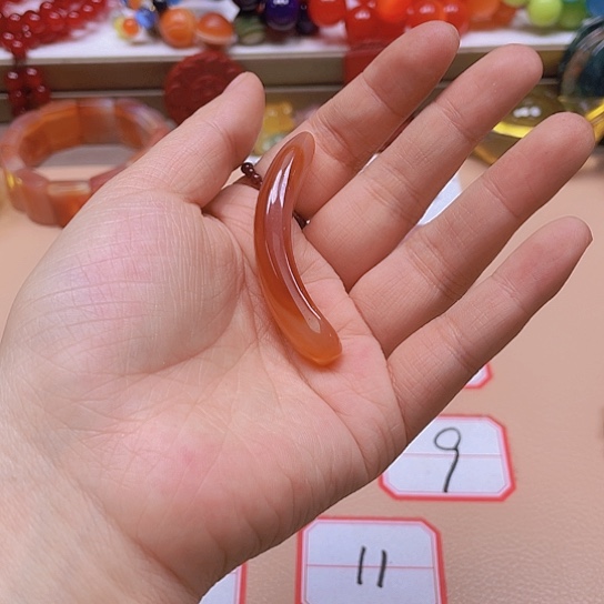 玛瑙/玉髓颈饰未镶嵌大**疆