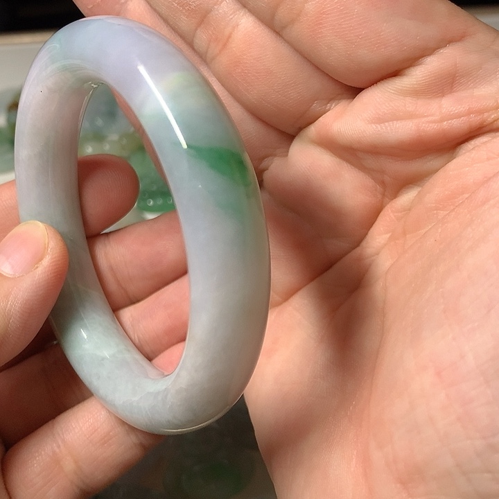 翡翠颈饰未镶嵌53圈