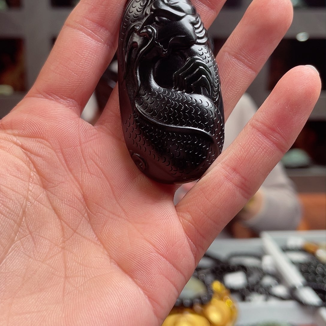 和田玉吊坠(不含链)未镶嵌凊**源黑青龙吊坠