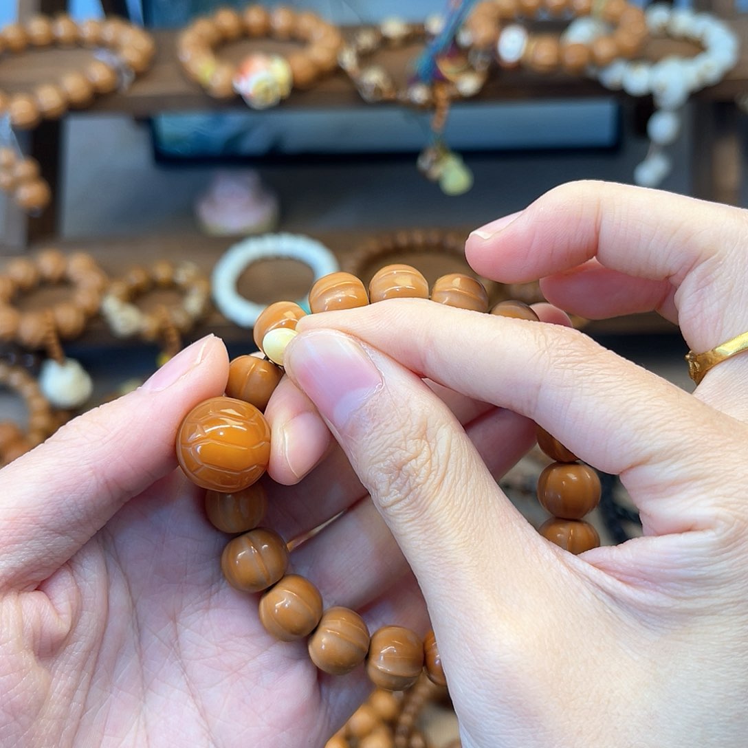 猴头核桃手串?****搭配富甲