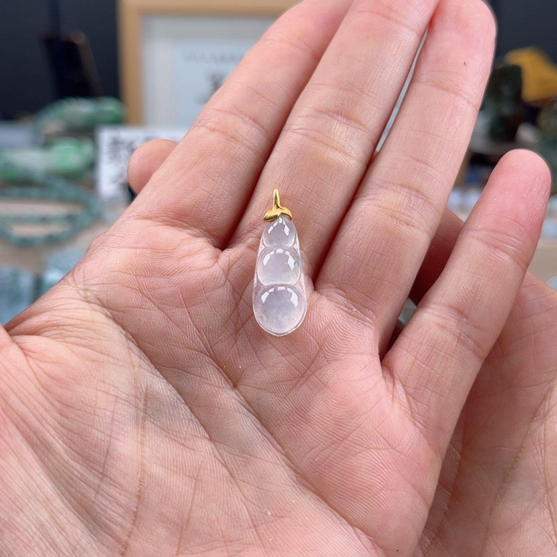 翡翠颈饰未镶嵌福豆豆子