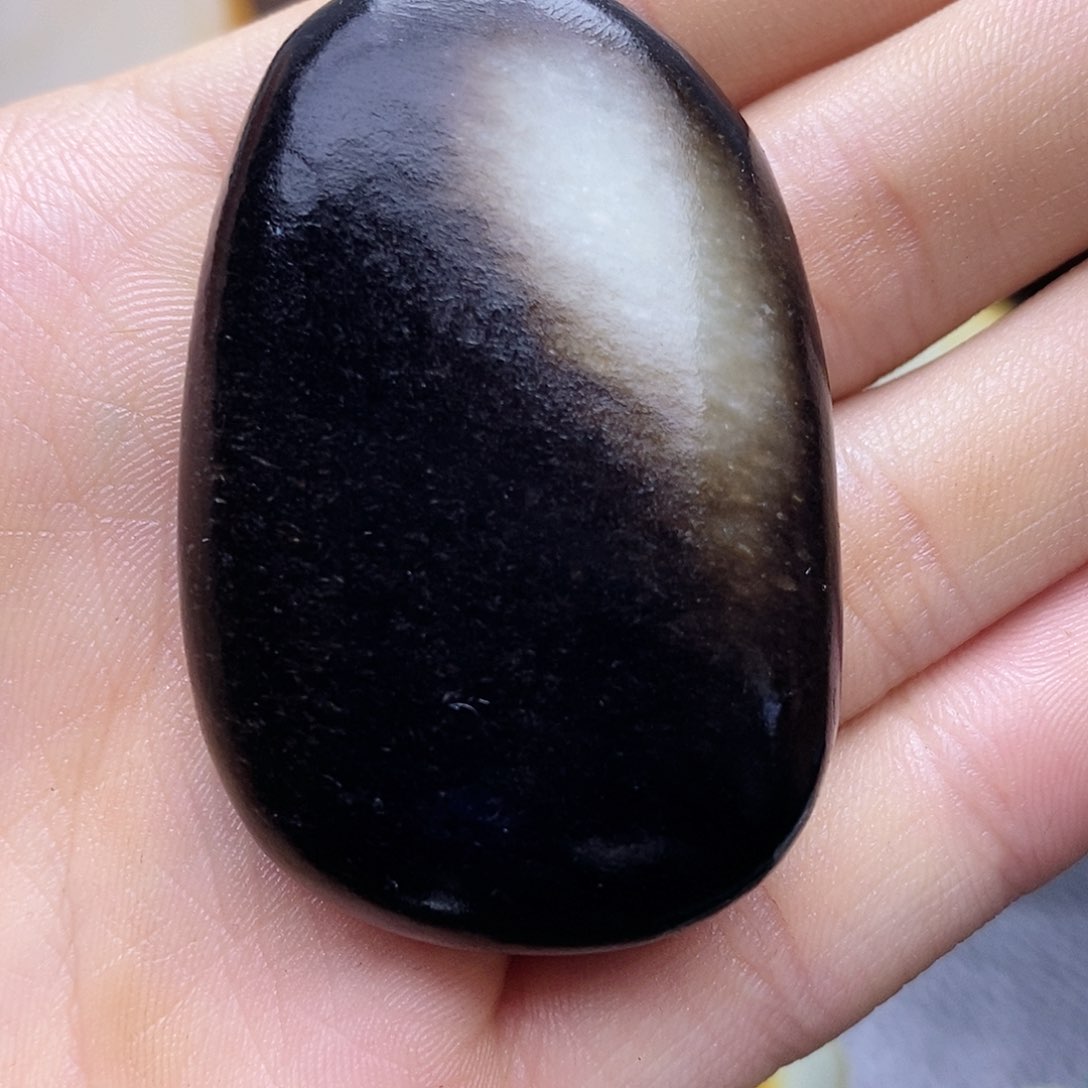 和田玉和田玉未镶嵌至*宝