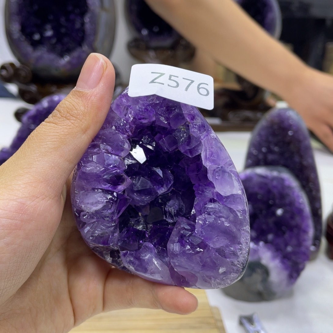 乌拉圭紫水晶摆件z576