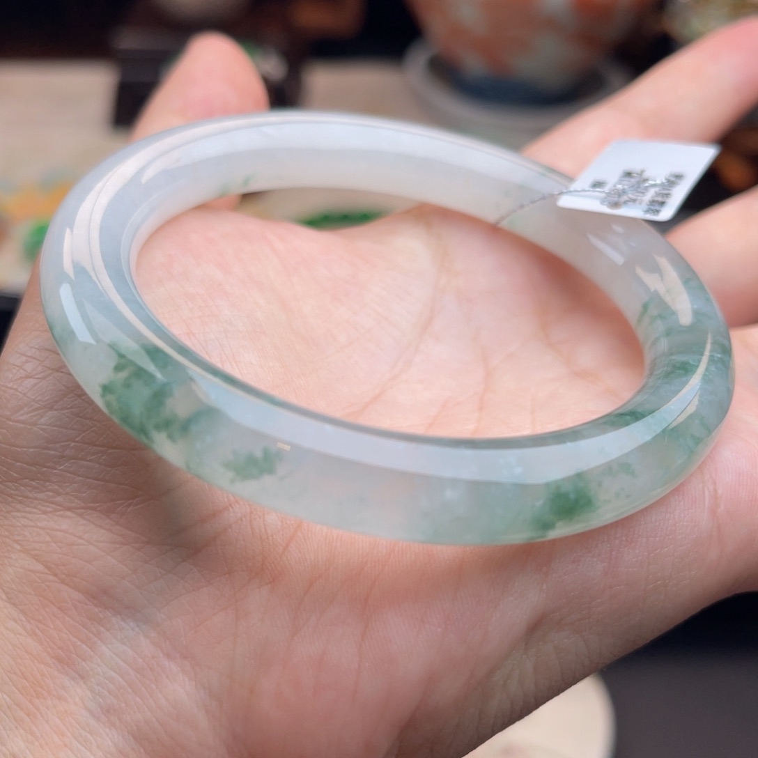 翡翠手镯（圆镯）未镶嵌