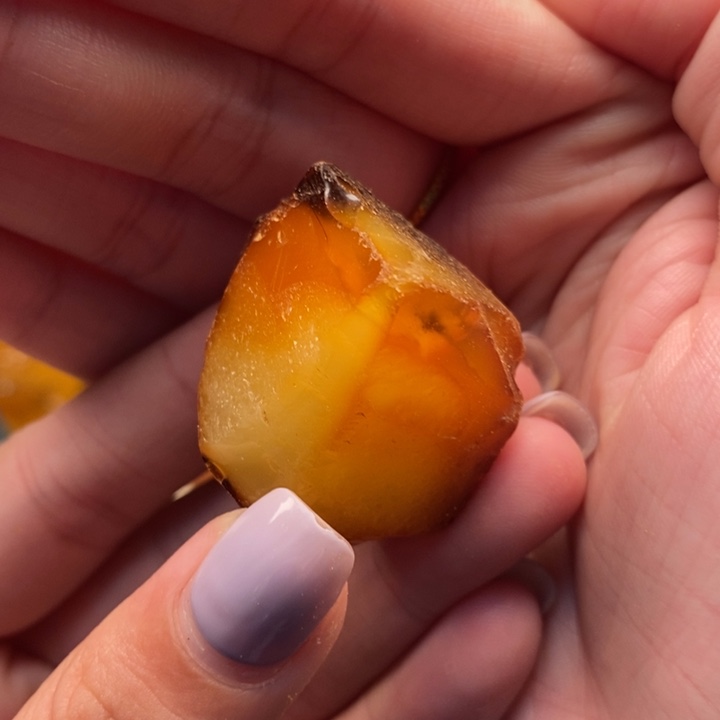 定制琥珀未镶嵌蜜蜡