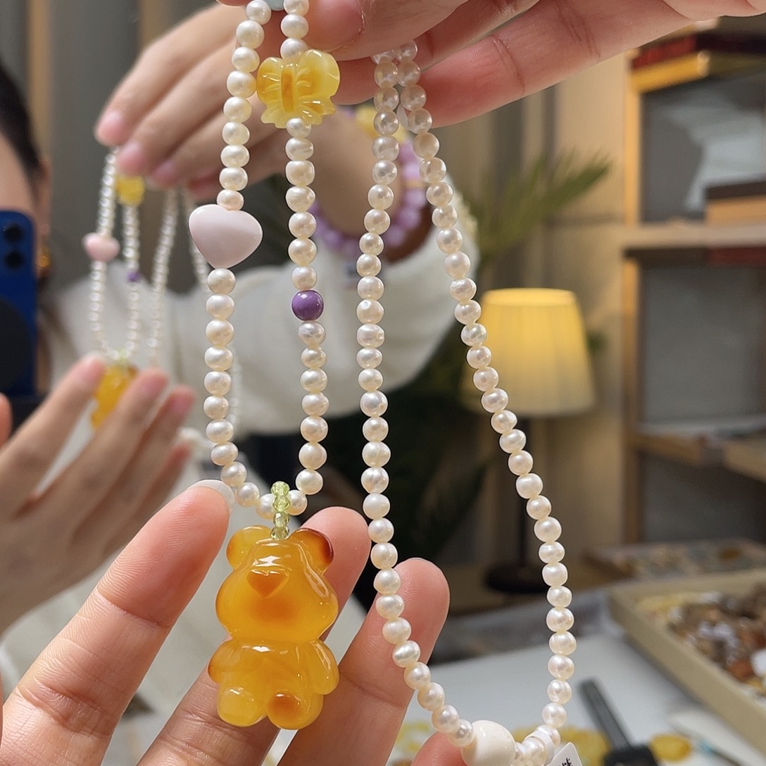 琥珀颈饰未镶嵌蜜蜡吊坠