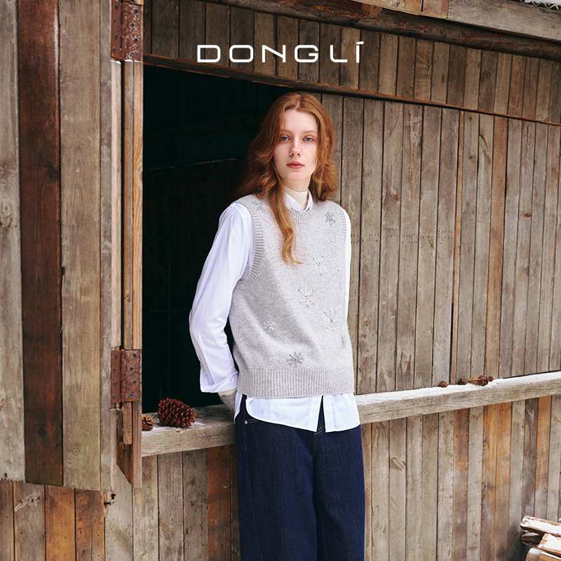 东黎 山羊绒 童心未远-初雪 流光风女士秋冬潮牌时尚雪花马甲5634