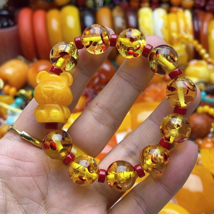 树脂制品37号小熊手串