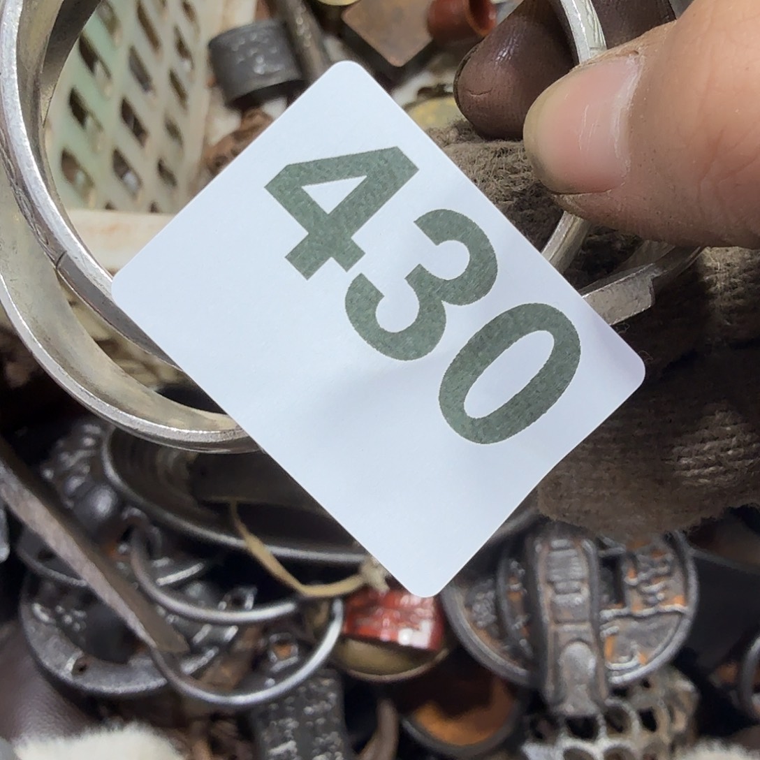 梅***王一物一图，工艺品。