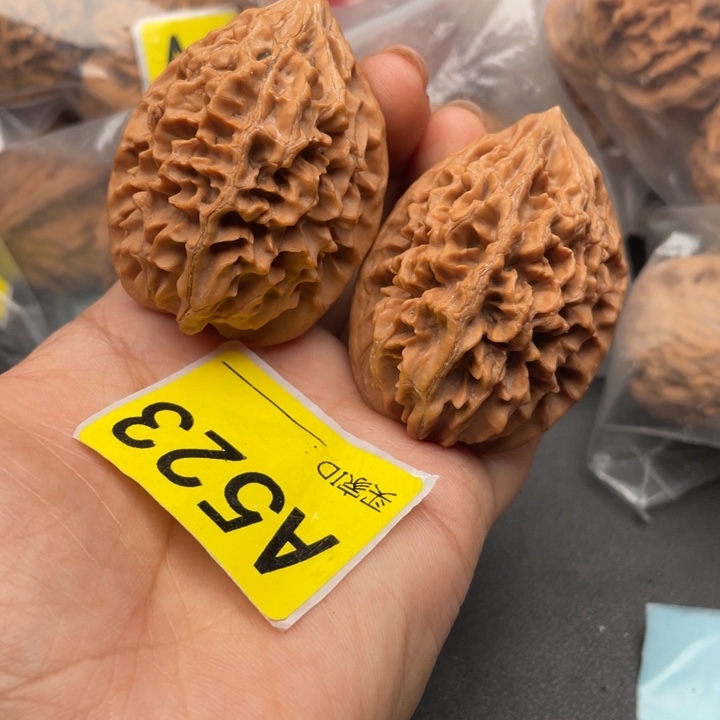 文玩核桃吊坠核桃