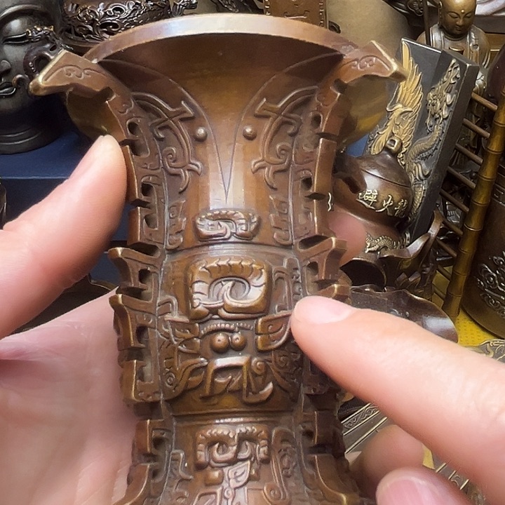 精美铜器批发档口