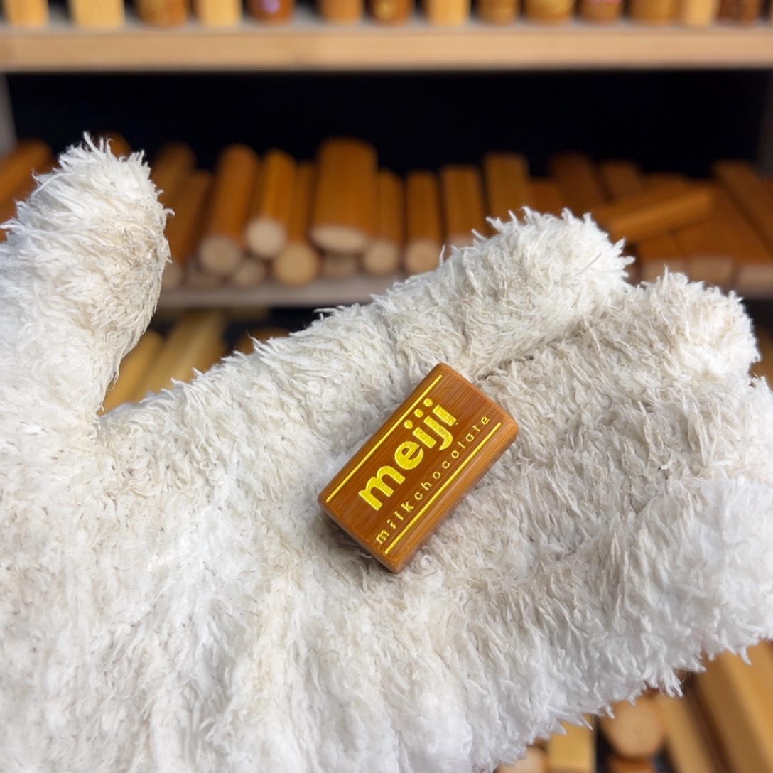 L****明治巧克力可爱满密