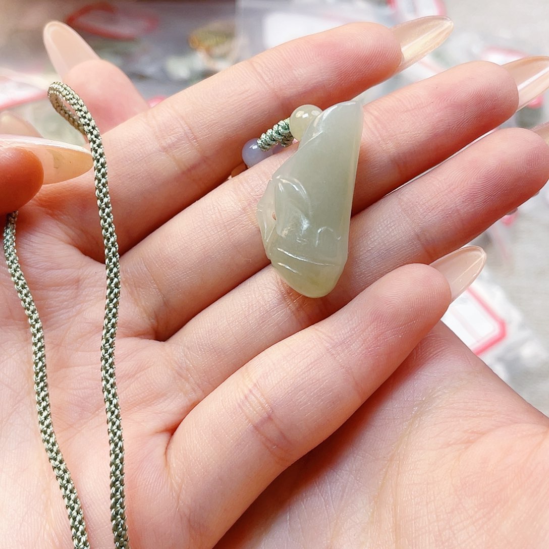 烟***、和田玉未镶嵌吊坠(赠链)