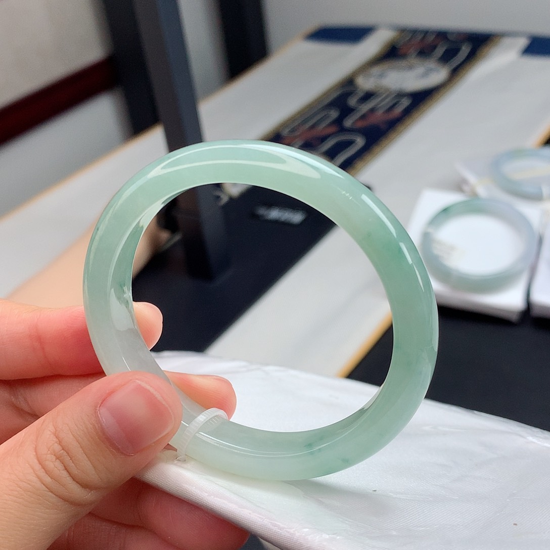 翡翠手镯未镶嵌7号 54贵妃