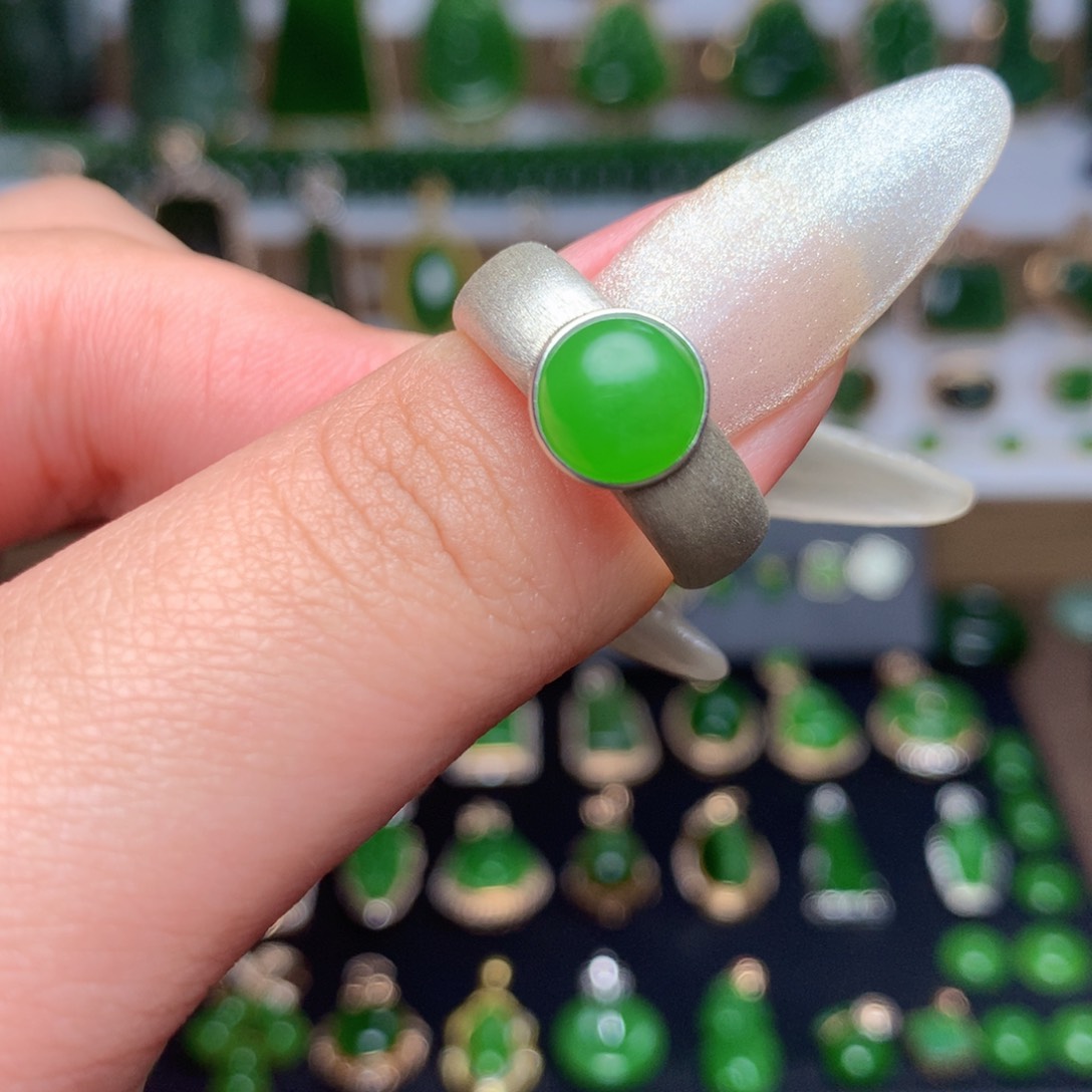 和田玉（碧玉）戒指未镶嵌