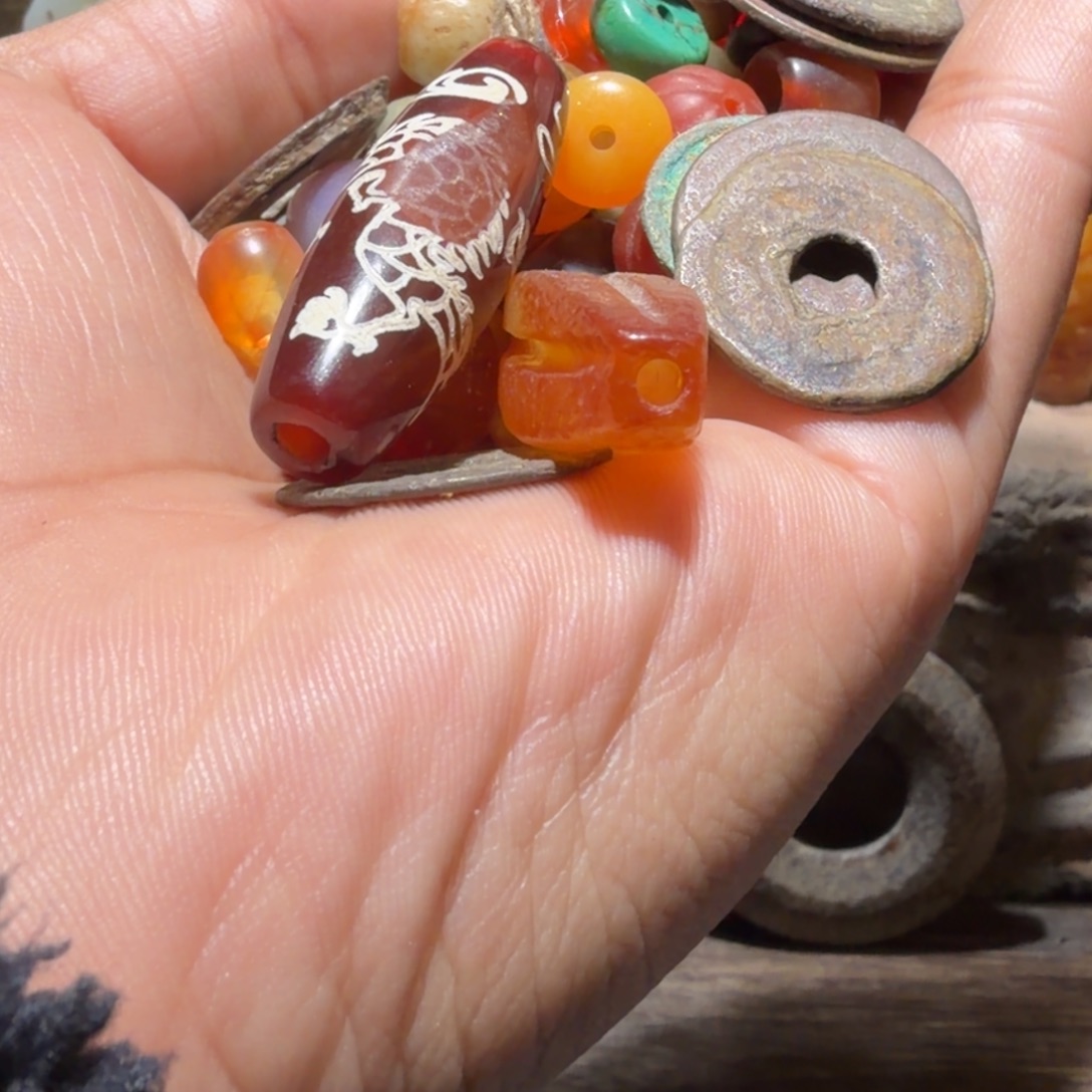 依***古和田玉（糖玉）未镶嵌颈饰