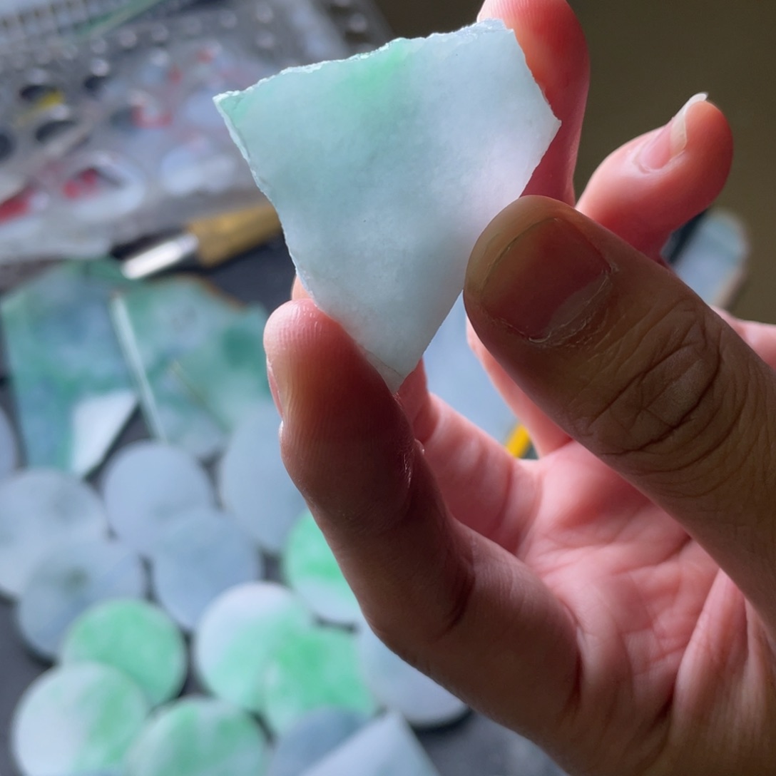 未镶嵌定制翡翠  