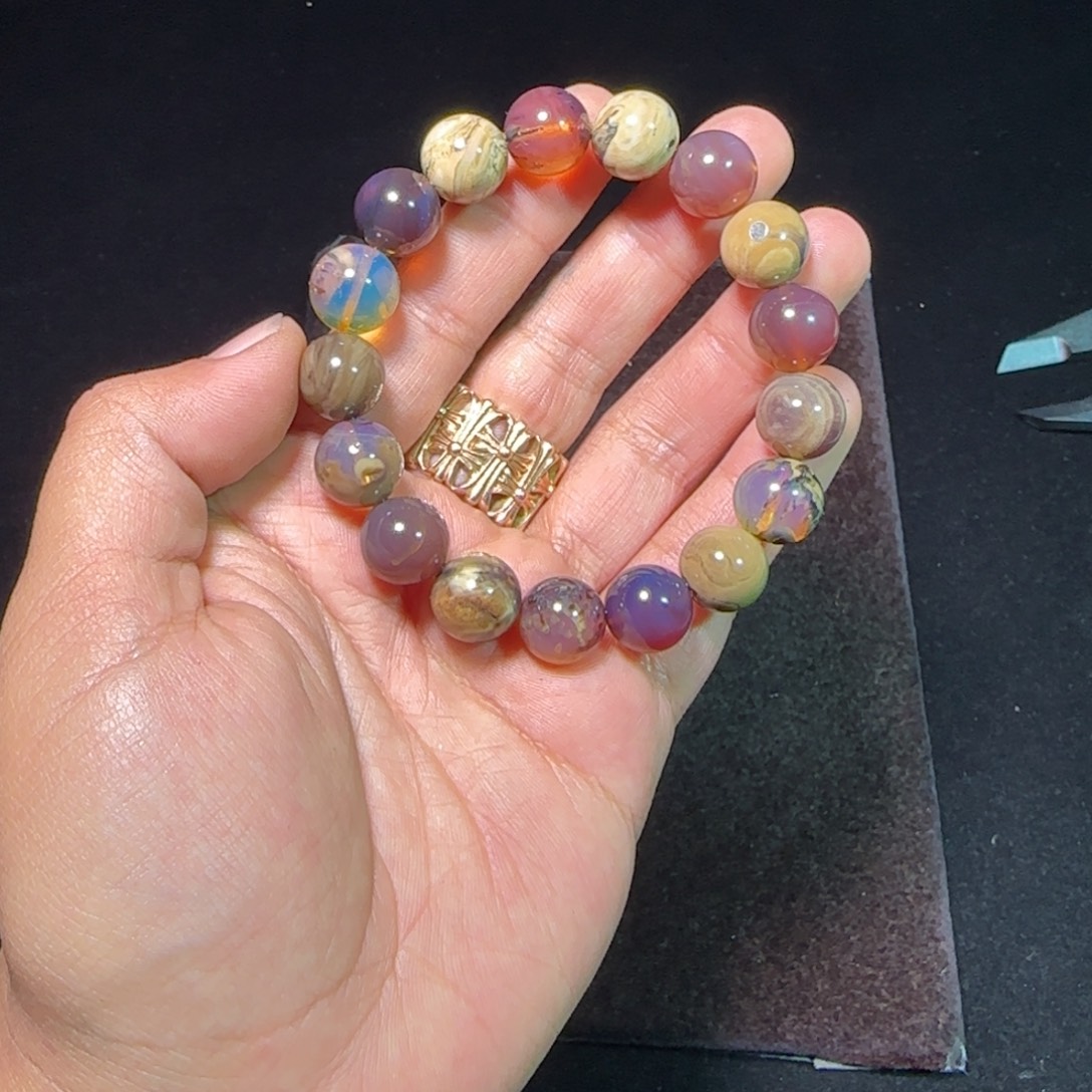 琥珀未镶嵌裸石琥珀