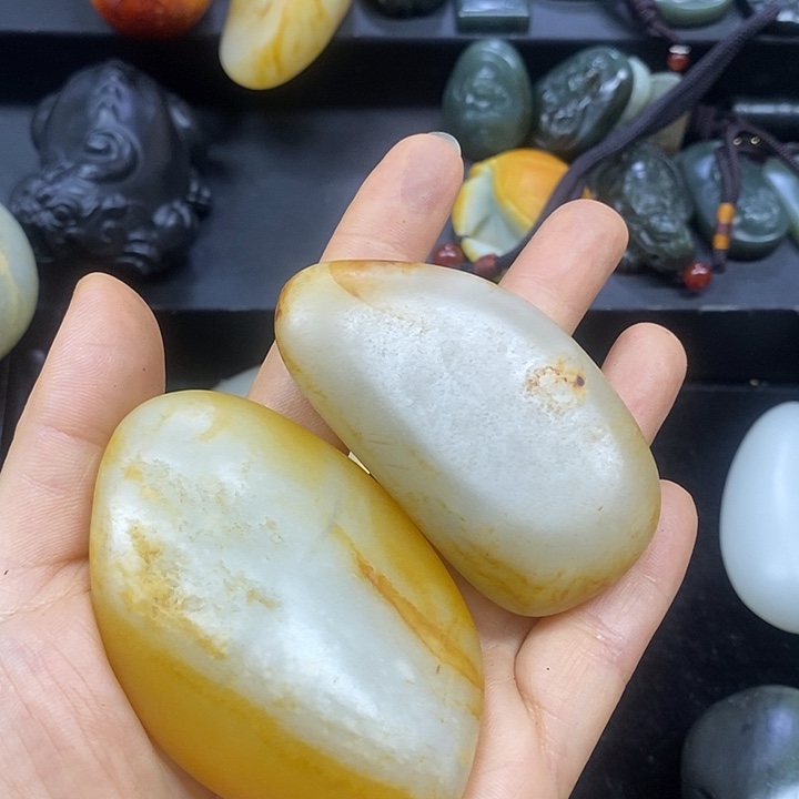 王***）未镶嵌和田玉（糖玉）挂件