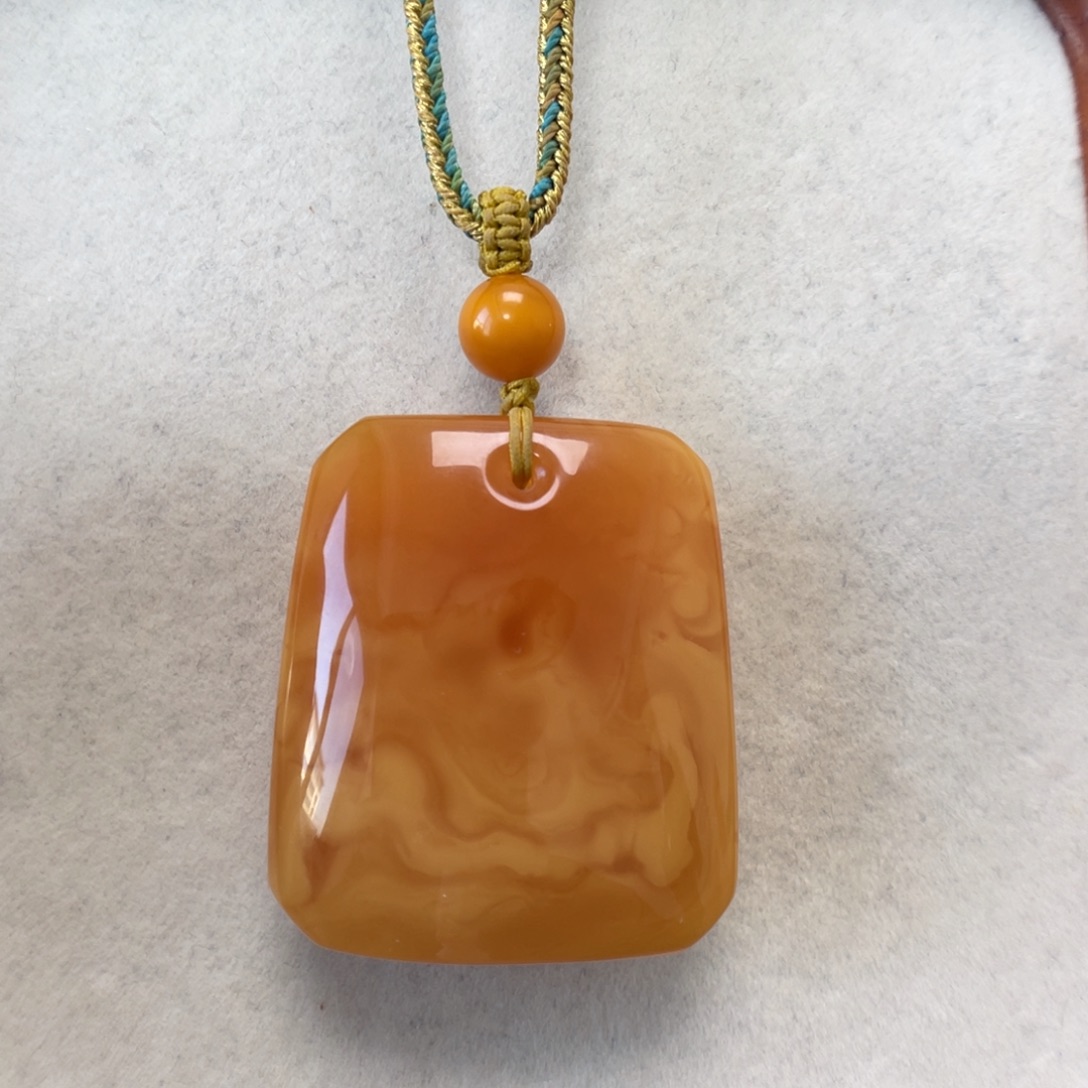 蜜蜡未镶嵌颈饰蜜蜡