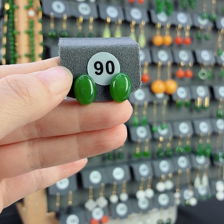 和田玉18K金镶嵌耳饰