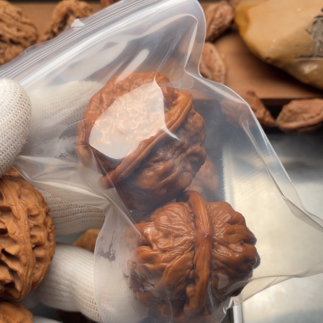 文玩核桃吊坠蛤蟆头