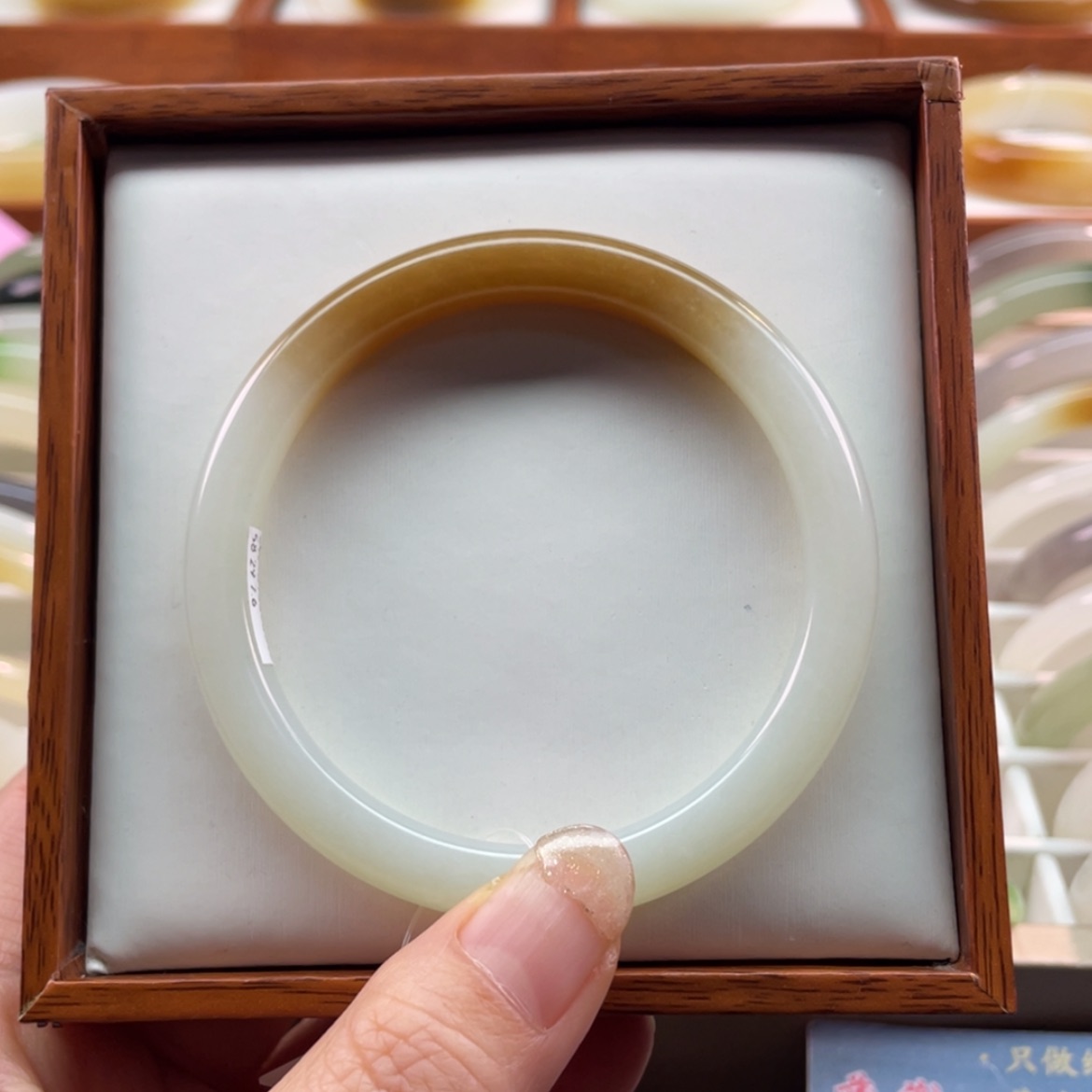 【闪购商品】和田玉手镯未镶嵌