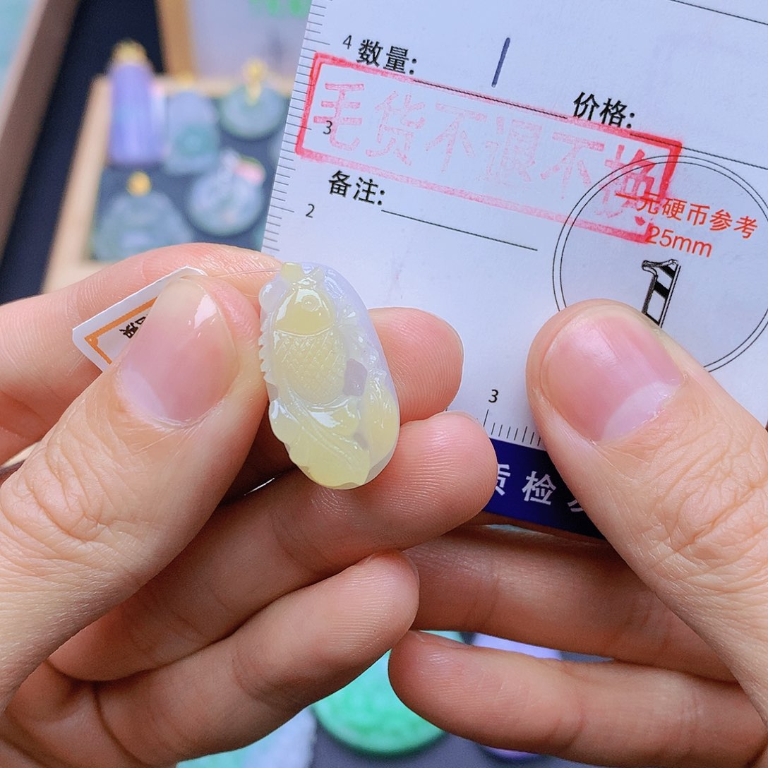 翡翠未镶嵌颈饰翡翠