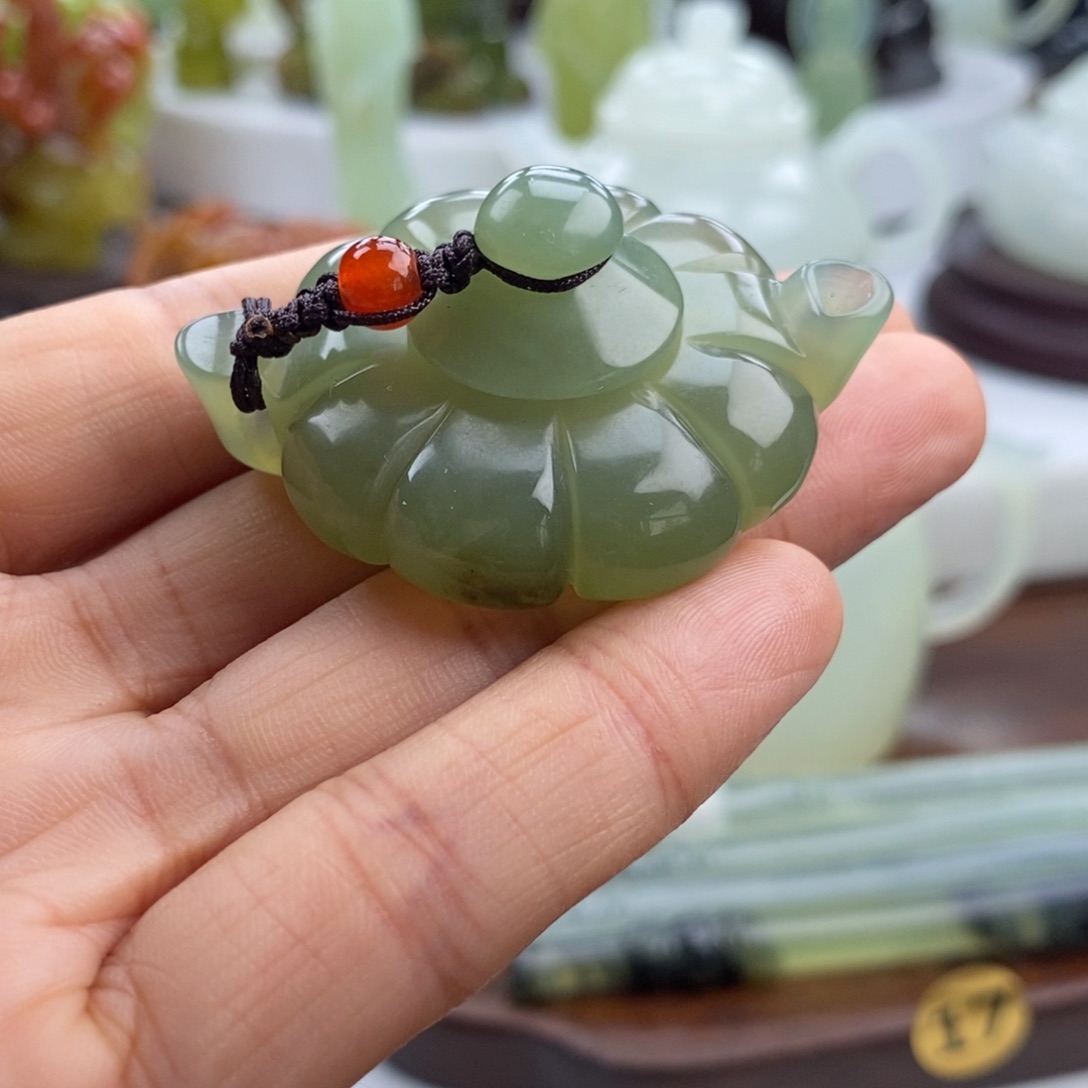 岫玉未镶嵌四大名玉手把壶