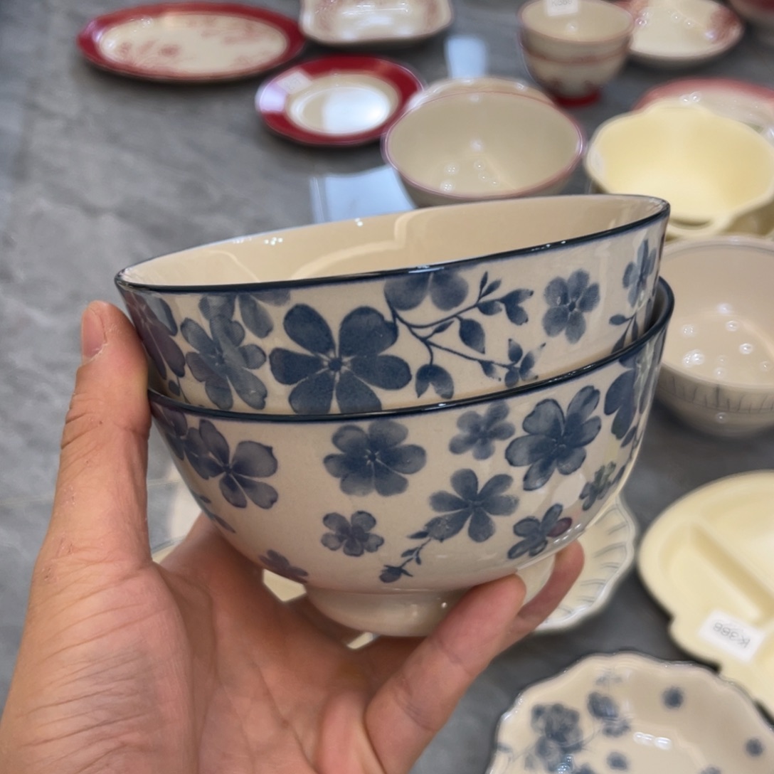 陶瓷微瑕餐具介意勿拍，满18飞！