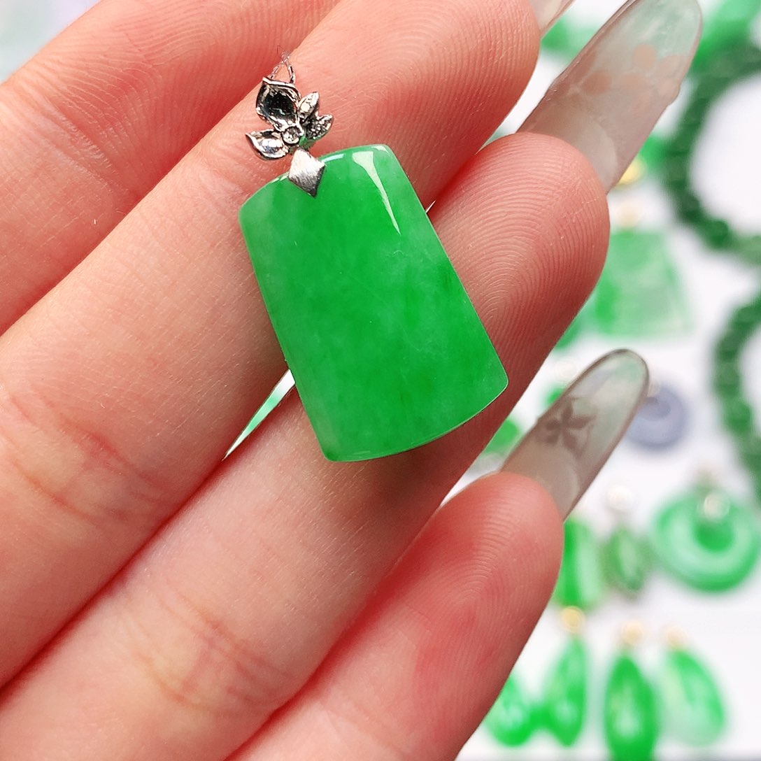 吊坠(不含链)18K金镶嵌翡翠