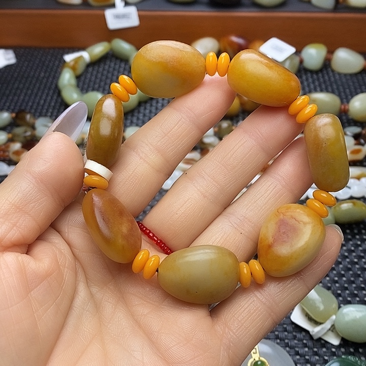 秦***岛和田玉未镶嵌手链